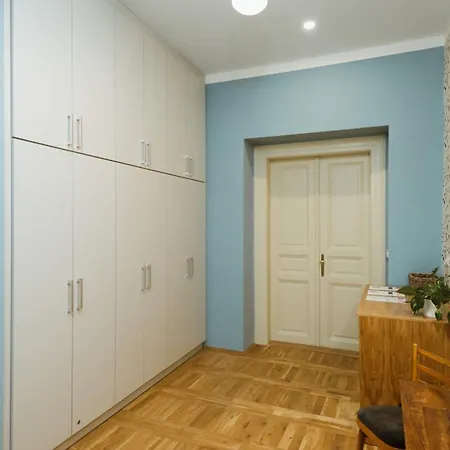 Dream Blue In Centrewenceslas Sq In Walk Apartment